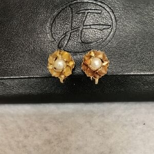 Vintage 1950s or 1960s Gold Tone Floral Faux Pearl Clip On Earrings